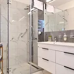 Carbona 101, 307 Хевиз