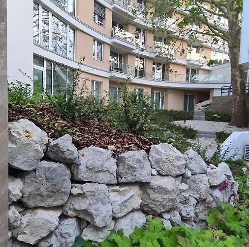 Carbona 101, 307 * Hévíz