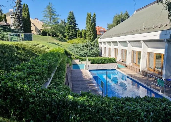 Carbona 101, 307 Hévíz